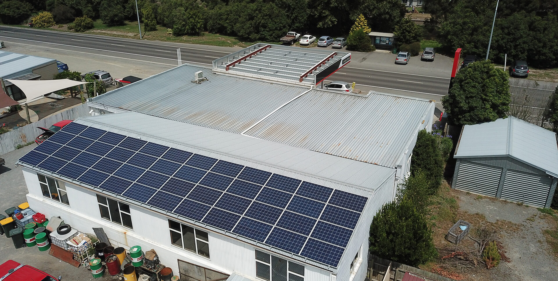 湖北工商业屋顶光伏分布式电站(图1)